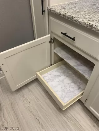 Photo #2: 2431707 Listing