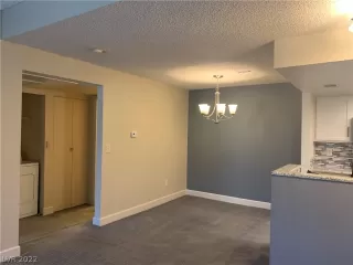 Photo #3: 2431707 Listing