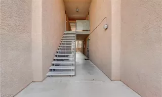 Photo #3: 2431735 Listing 