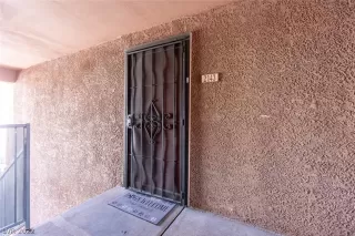 Photo #6: 2431735 Listing 