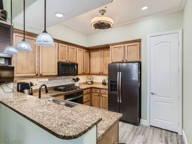 MLS: 2431754 Condo For Sale