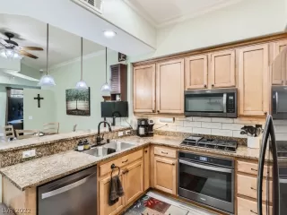 Photo #1: 2431754 Listing