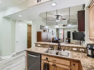 Photo #2: 2431754 Listing