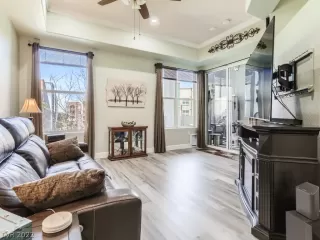 Photo #3: 2431754 Listing