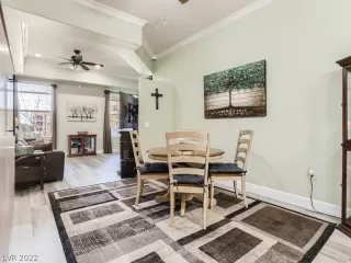 Photo #6: 2431754 Listing