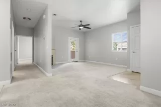 Photo #5: 2431801 Listing