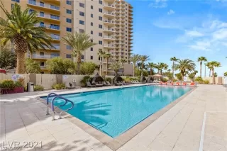 Photo #2: 2431813 Listing 