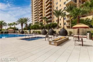 Photo #3: 2431813 Listing 