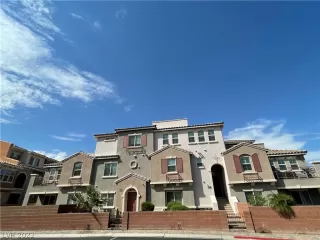 Photo #1: 2431823 Listing 