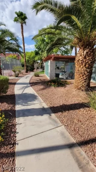 Photo #5: 2431850 Listing