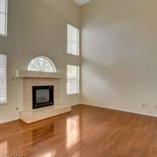 Photo #2: 2431865 Listing 