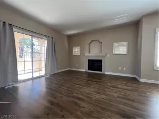 Photo #1: 2431891 Listing 