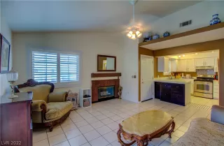 Photo #6: 2431894 Listing