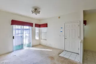 Photo #2: 2431911 Listing 