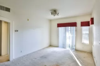 Photo #4: 2431911 Listing 