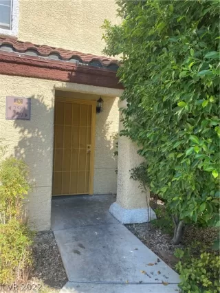 Photo #2: 2431923 Listing