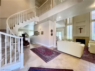 Photo #6: 2431960 Listing