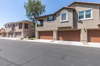 Photo #1: 2431968 Listing