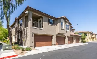 Photo #2: 2431968 Listing