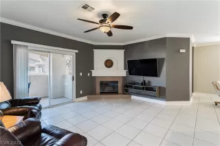 Photo #6: 2432006 Listing