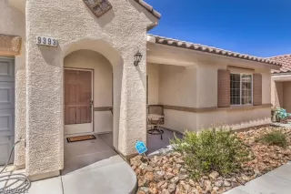 Photo #3: 2432020 Listing