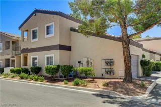 Photo #1: 2432027 Listing