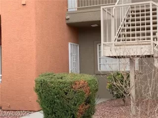 Photo #5: 2432051 Listing 