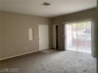 Photo #6: 2432051 Listing 