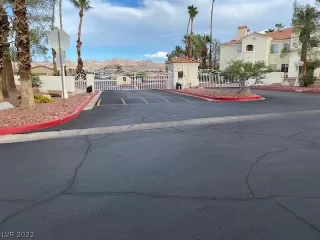 Photo #2: 2432067 Listing