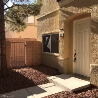 Photo #1: 2432068 Listing 