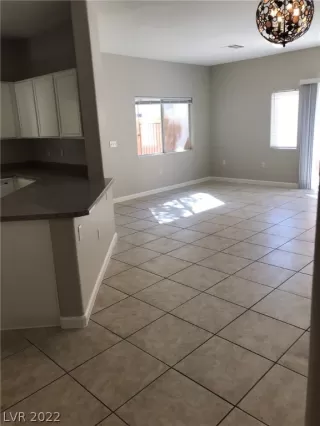 Photo #6: 2432068 Listing 