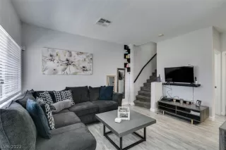 Photo #6: 2432085 Listing 