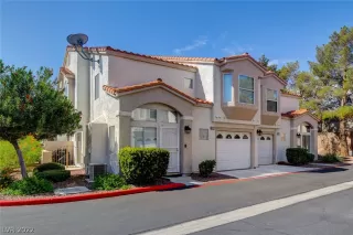 Photo #2: 2432091 Listing 