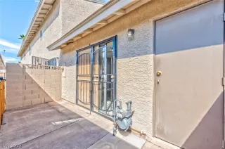 Photo #3: 2432102 Listing 