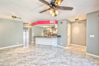 Photo #5: 2432102 Listing 