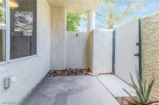 Photo #3: 2432113 Listing