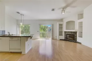 Photo #2: 2432117 Listing 