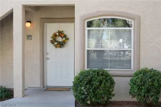 Photo #2: 2432131 Listing