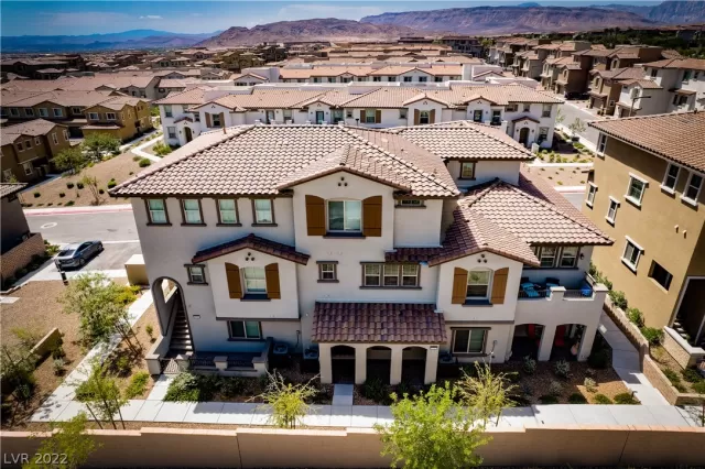 MLS: 2432164 Condo For Sale