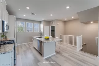 Photo #3: 2432164 Listing 