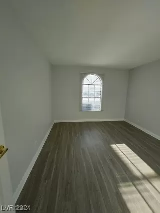 Photo #6: 2432174 Listing 