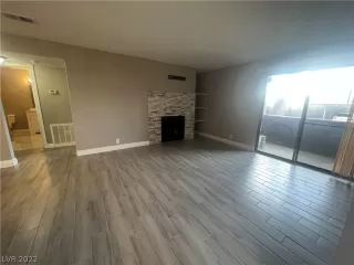 Photo #3: 2432189 Listing 