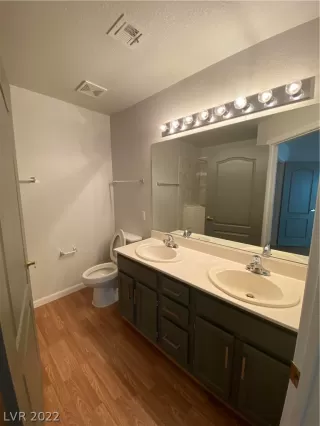 Photo #6: 2432193 Listing 