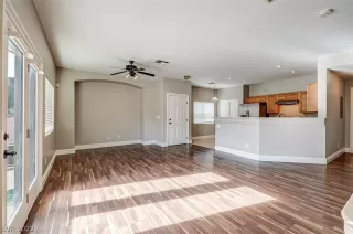 Photo #5: 2432214 Listing 