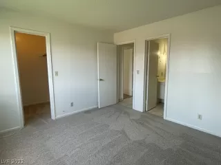 Photo #6: 2432220 Listing