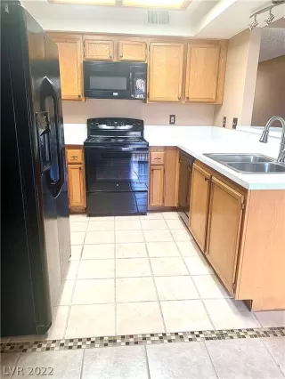 Photo #2: 2432234 Listing 