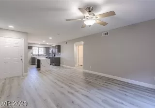 Photo #5: 2432242 Listing 