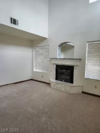 Photo #6: 2432278 Listing 