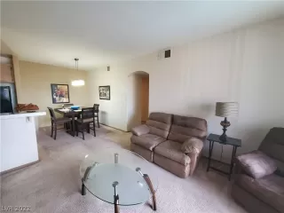 Photo #1: 2432283 Listing 