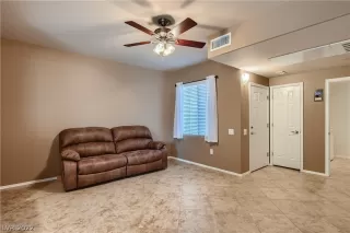 Photo #5: 2432346 Listing